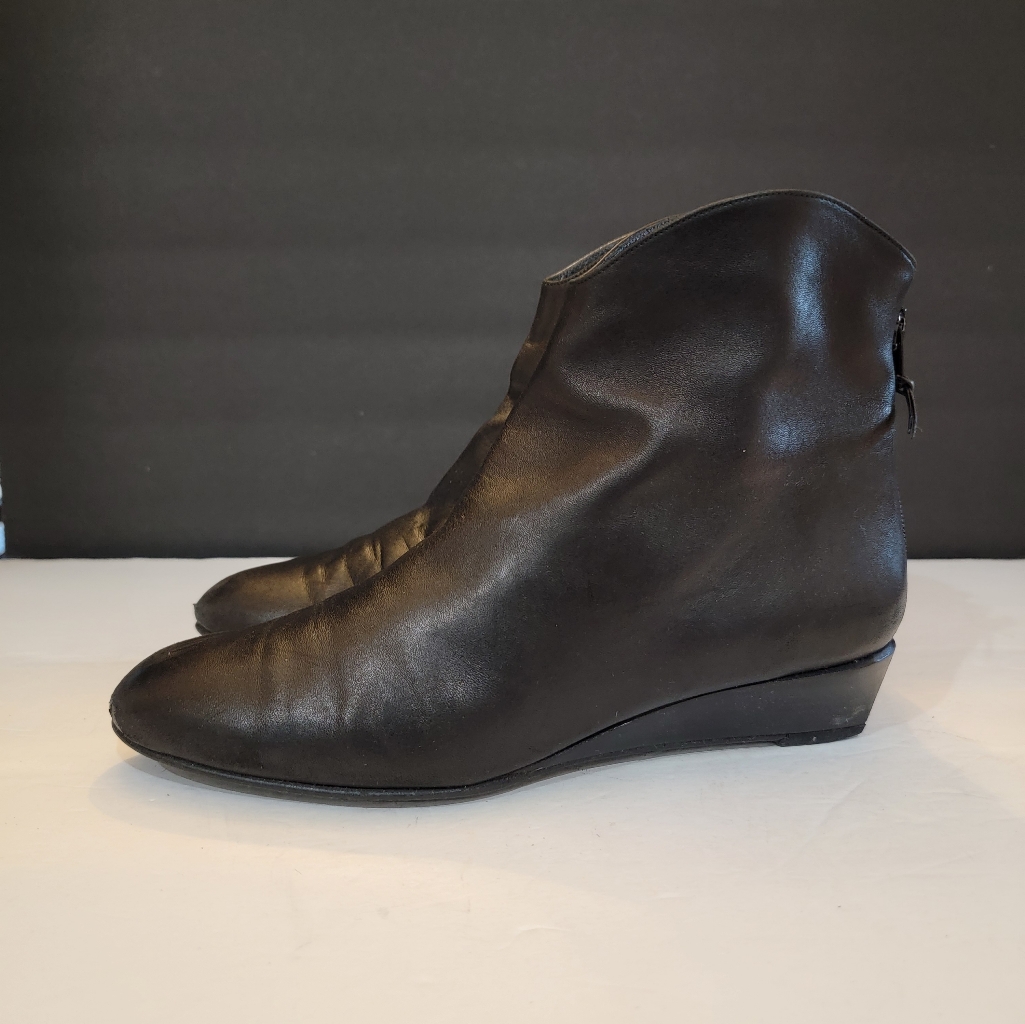 Stuart Weitzman Black Leather Wedge Ankle Bootie Size 9 1/2 M Jw 81233